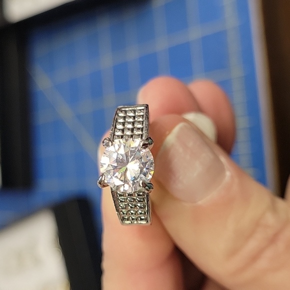 Solitaire Diamond Faux Silver Tone Ring Size 8 - Picture 2 of 3